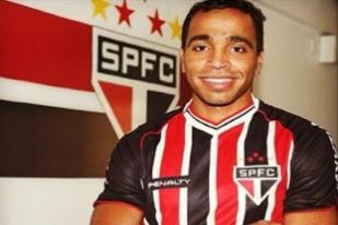 Sao Paulo Resmi Meminjam Pereira dari Inter Milan