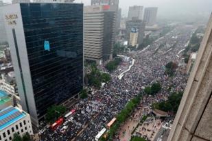 Ribuan Orang Protes Presiden Korsel karena  Memberlakukan Lagi Jarak Sosial