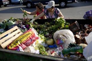 Inflasi Tahunan Argentina Melonjak Menjadi 211%, Tertinggi Dalam 32 Tahun