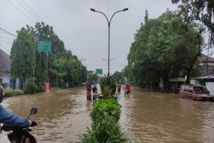 Banjir Melanda Pasuruan, Jawa Timur, Ketika Warga Merayakan Idul Fitri