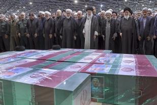 Khamenei Pimpin Pemakaman Presiden Iran Yang Tewas dalam Kecelakaan Helikopter