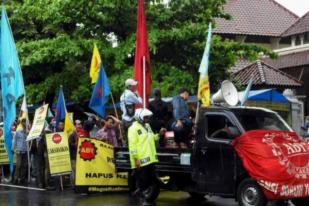 Aliansi Buruh Yogyakarta Gelar Aksi Mogok Nasional