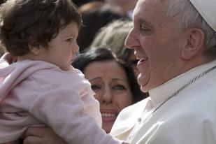 Paus akan Basuh Kaki Difabel Jelang Paskah