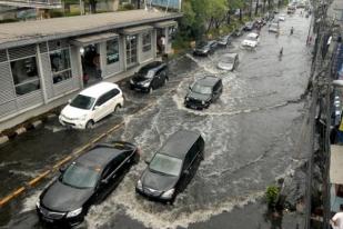 BMKG:Jakarta Hujan Lebat, Waspada Jalan Banjir