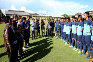 Roy Suryo Tinjau Pemusatan Pelatihan Tim Sepakbola Indonesia U-19