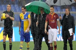 Hujan Deras, AS Roma Lawan Parma Ditunda