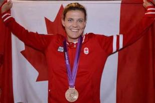 Christine Sinclair Semangati Pesepak Bola Putri U-20 Kanada