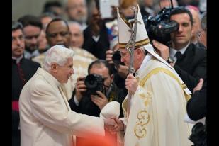 Final Piala Dunia: Paus vs Paus