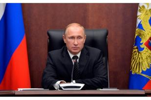 Ekonomi Rusia Memburuk, Putin Larang PNS Liburan