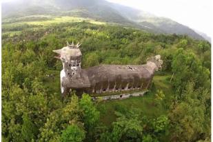 Gereja Misterius di Tengah Hutan Magelang Tarik Perhatian Dunia