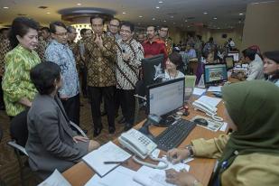 Reformasi Birokrasi: Jokowi Ingin Pangkas Prosedur Perizinan