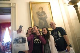 Kini Wisatawan Bisa 'Selfie' di Gedung Putih