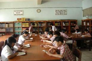 Mendikbud Luncurkan Gerakan Literasi Sekolah