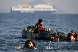 2015, Ratusan Ribu Migran Melintasi Laut Mediterania