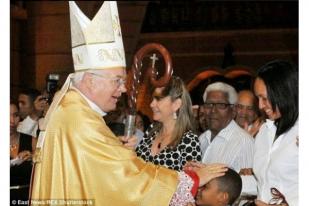 Mantan Uskup Terdakwa Pornografi Anak Meninggal di Vatikan