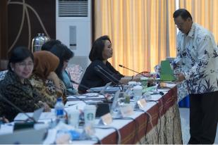 DPR Minta Pansel KPK Tunda Serahkan Nama ke Jokowi