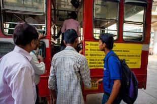 India Wajibkan Pemasangan Tombol Panik Bus Umum