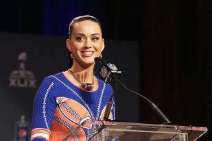 Katy Perry Ajak Entaskan Anak-anak dari Kemiskinan 