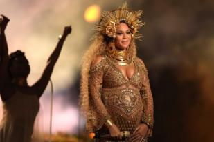 Beyonce Tampil Perdana Sejak Umumkan Kehamilan