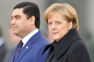 HRW Desak Kanselir Merkel Angkat Kasus HAM Turkmenistan