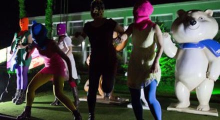 Anggota Pussy Riot Dianiaya saat Melancarkan Aksi Protes