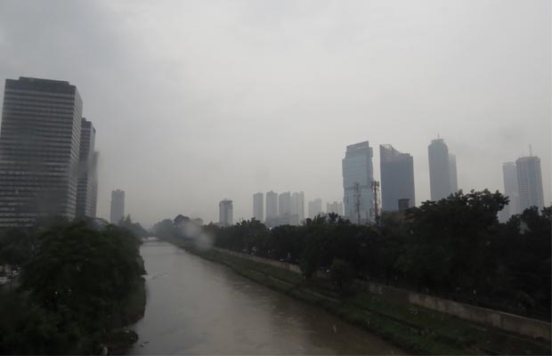 Jakarta Diguyur Hujan, Lalu Lintas Tersendat