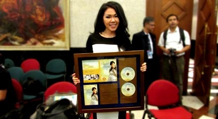 Impact Music Berikan Award kepada Dua Penyanyi Rohani