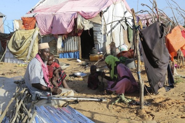 Di Somalia, Vaksin Begitu Jauh, Tapi COVID-19 Terus Meningat