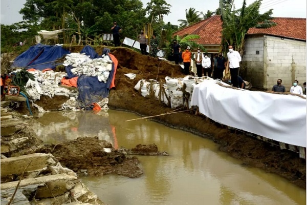 Jokowi: Perbaikan Tanggul Sungai Citarum Segera Selesai
