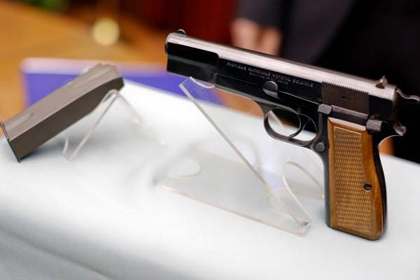 Pistol yang Digunakan Membunuh Paus Dipamerkan
