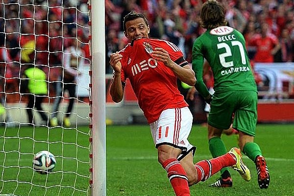 Benfica Hantam Juventus 2-1