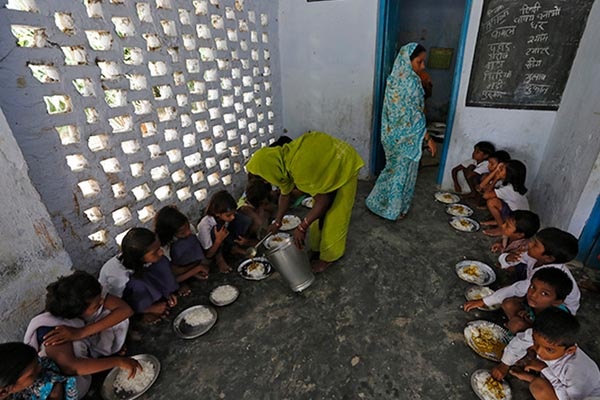 HRW: 40 Persen Anak di India Putus Sekolah (1)