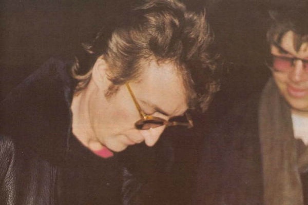 Sepuluh Fakta yang Tersembunyi Tentang John Lennon