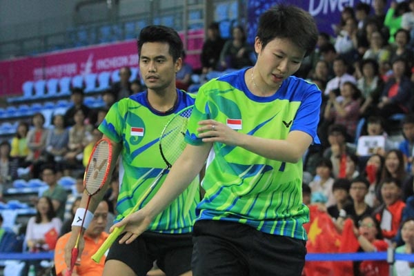 Asian Games, Tontowi/Liliyana Tumbang dari Tiongkok