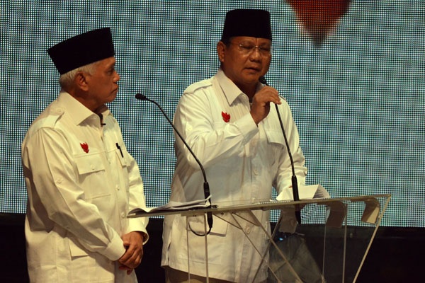 Prabowo-Hatta Mengawali Debat Capres-Cawapres