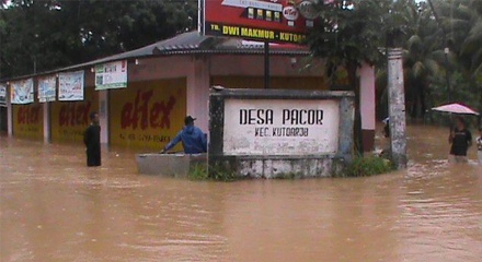 Air menggenangi salah satu desa di Kabupaten Purworejo fotofoto 