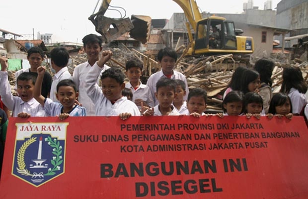 Warga Kebon Kelapa Jakarta Minta Tunda Penggusuran