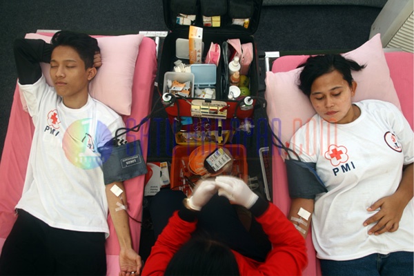 Aksi Donor Darah Serentak di 25 Kota di Indonesia