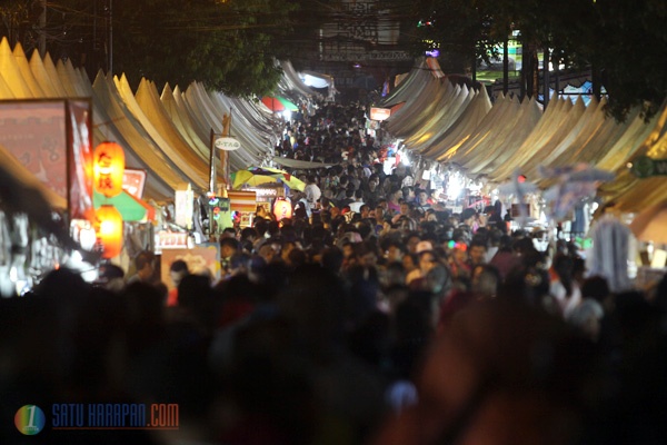 Ribuan Warga Padati Festival Palang Pintu Kemang Sambut HUT Jakarta