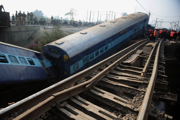 Dua Tewas dalam Insiden Kereta di India Utara
