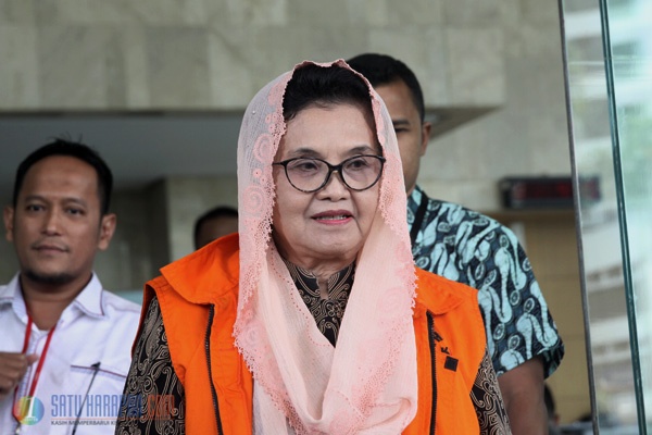 Pemeriksaan Lanjutan Siti Fadilah di KPK