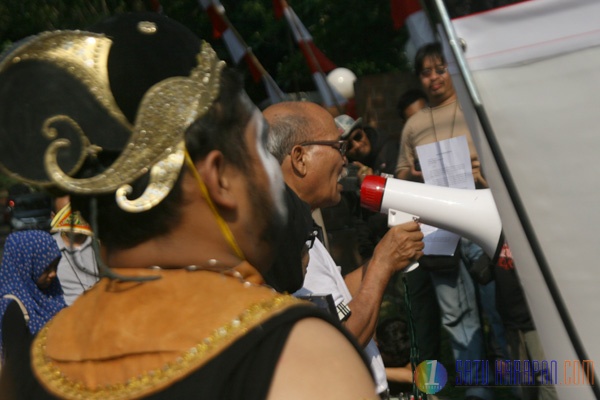 Korban Tindak Kekerasan HAM Tagih Janji Jokowi-JK