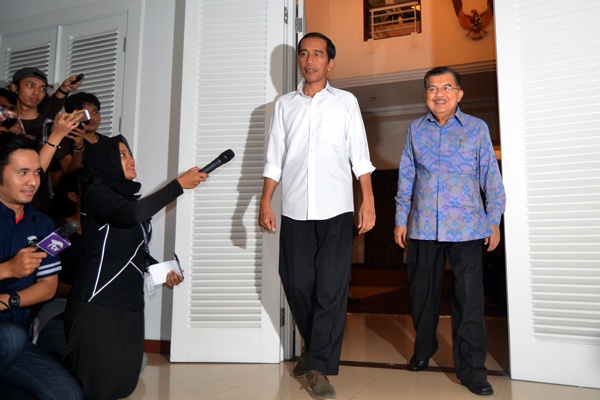Jokowi Pimpin Rapat Koordinasi Tim Transisi