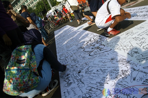 Aksi Mendukung Basuki Jadi Gubernur DKI Jakarta