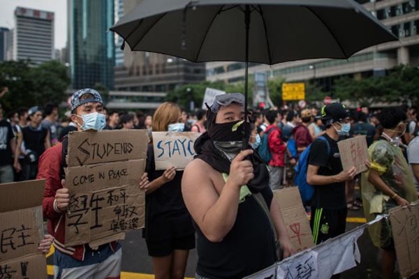 Payung Jadi Ikon Demo di Hong Kong