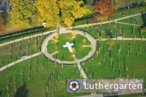 Pohon Apel PGI Ditanam di Taman “Reformasi” Luthergarten 