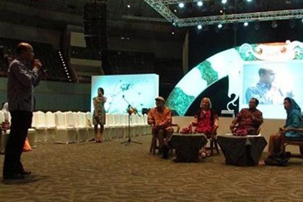 Gelar Batik Nusantara 2013: Pelestarian dan Pengembangan Batik di Indonesia