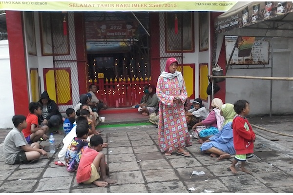 Berharap Berkah Imlek di Vihara Dewi Welas Asih Cirebon
