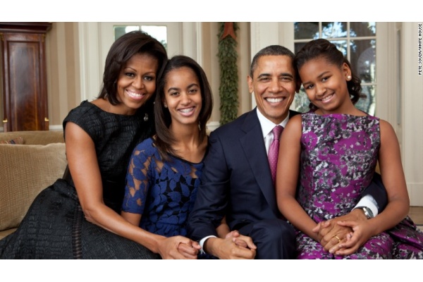 Satu Harapan Foto Paskah Resmi Keluarga Obama Penuh Senyum Kemesraan