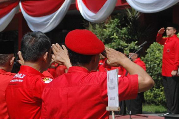 PDI Perjuangan Peringati Hari Kemerdekaan RI Ke-68 dengan Apel di Kantor DPP